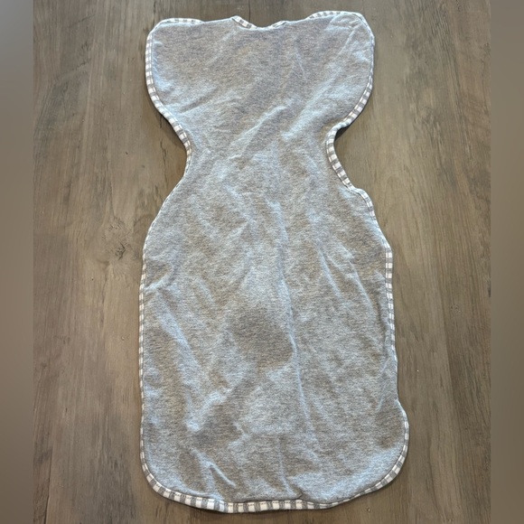 Love To Dream Swaddle Newborn Hands Up Gray 5-8.5 Lbs Pounds Moderate Weather - Picture 2 of 10